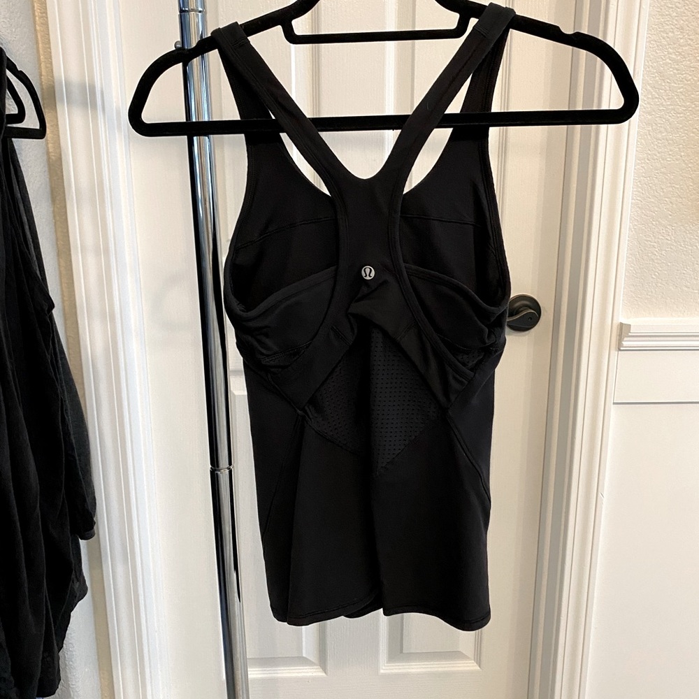 Lululemon workout top